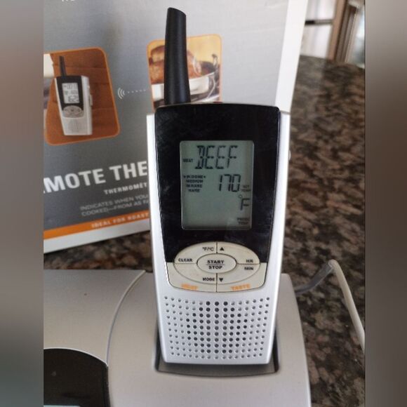 Williams Sonoma Remote Thermometer - Picture 3 of 15